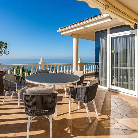 Sol Y Mar Mit Grandiosem Meerblick Адехе