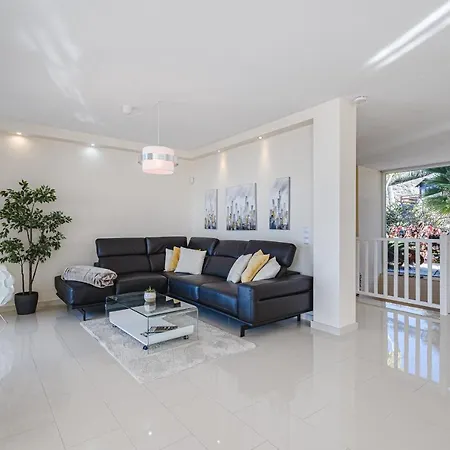 Sol Y Mar Mit Grandiosem Meerblick *