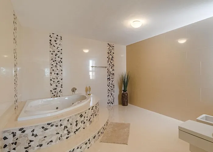 Sol Y Mar Mit Grandiosem Meerblick * Адехе