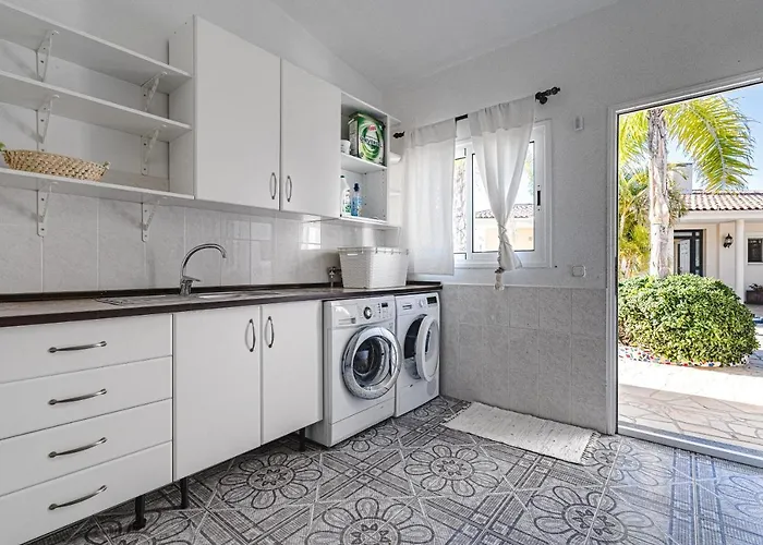 Sol Y Mar Mit Grandiosem Meerblick * Адехе